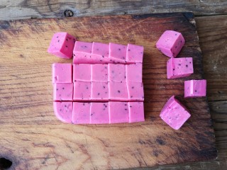 火龙果椰蓉奶冻 