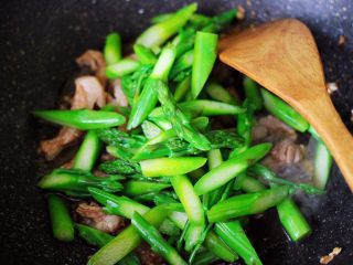 芦笋炒肉 